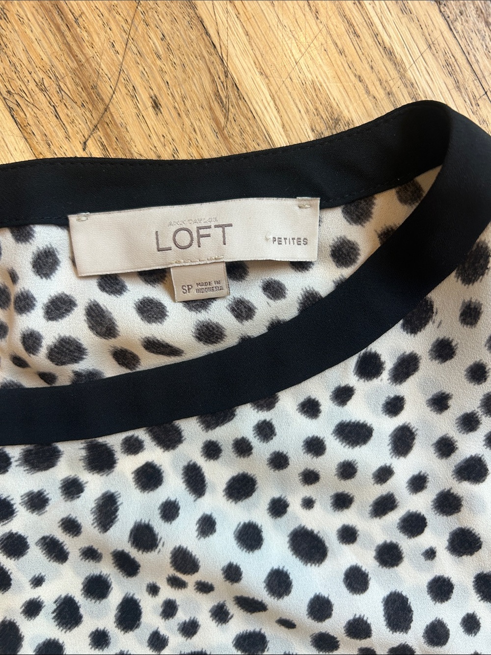 🌸3 FOR $20🌸
LOFT Black and White Dalmatian Dot Girls' Long Sleeve Top - Picture 3 of 7